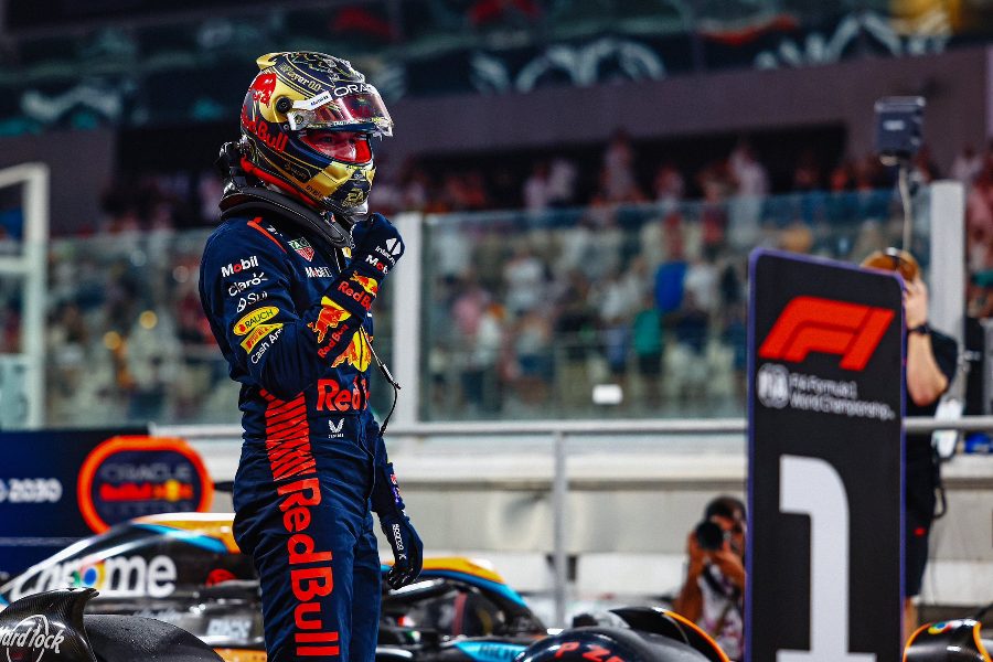 GP de Abu Dhabi: Verstappen vence, e Mercedes é vice-campeã