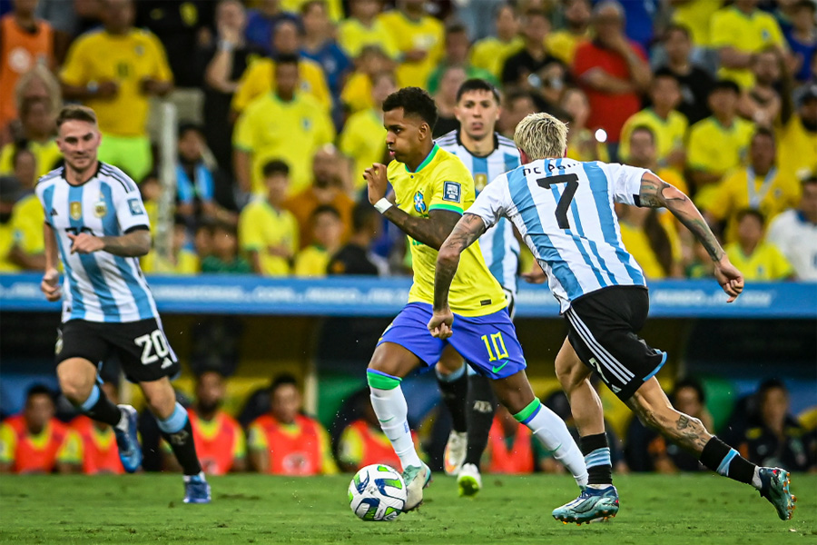 Brasil x Argentina: jogo começa atrasado após pancadaria no Maracanã