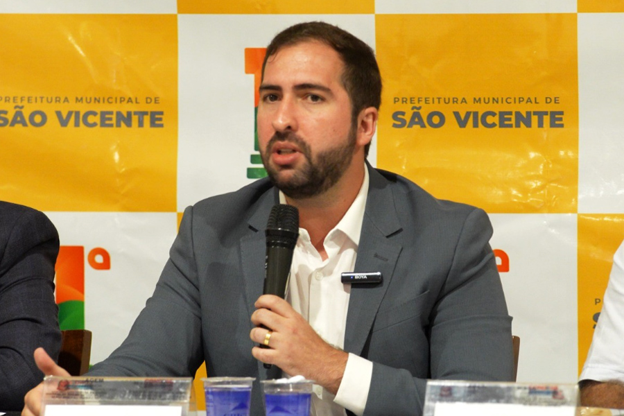 Com mais de 85% dos votos, Kayo Amado, do Podemos, é reeleito prefeito de São Vicente