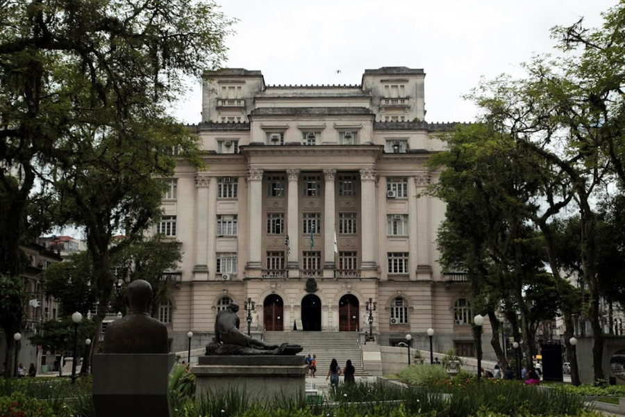 Prefeitura de Santos abre 33 vagas em dois concursos públicos