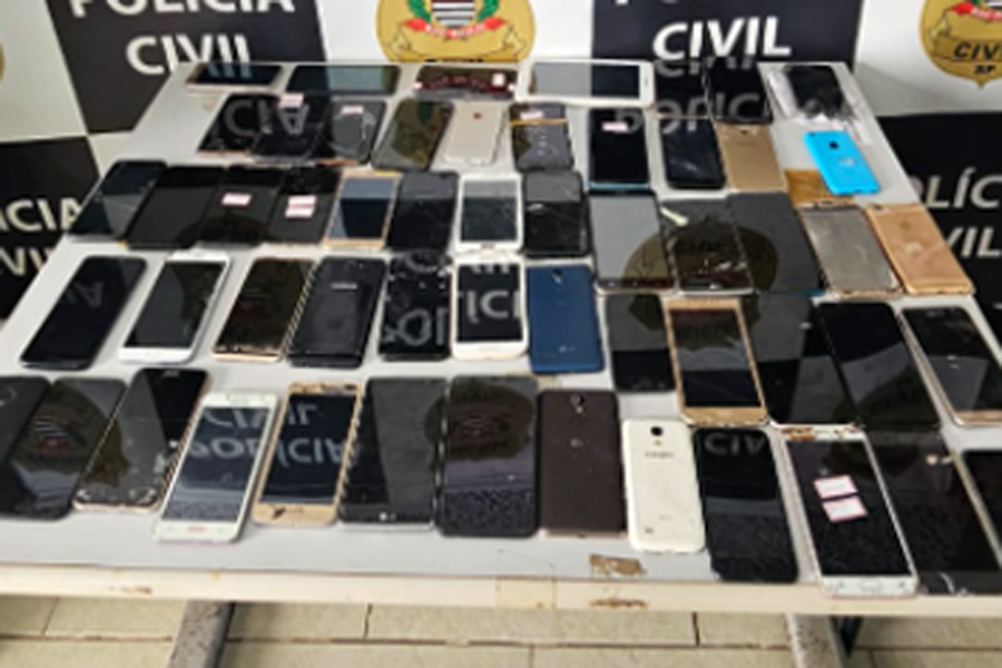 55 celulares são apreendidos em loja de conserto de eletrônicos no litoral de SP