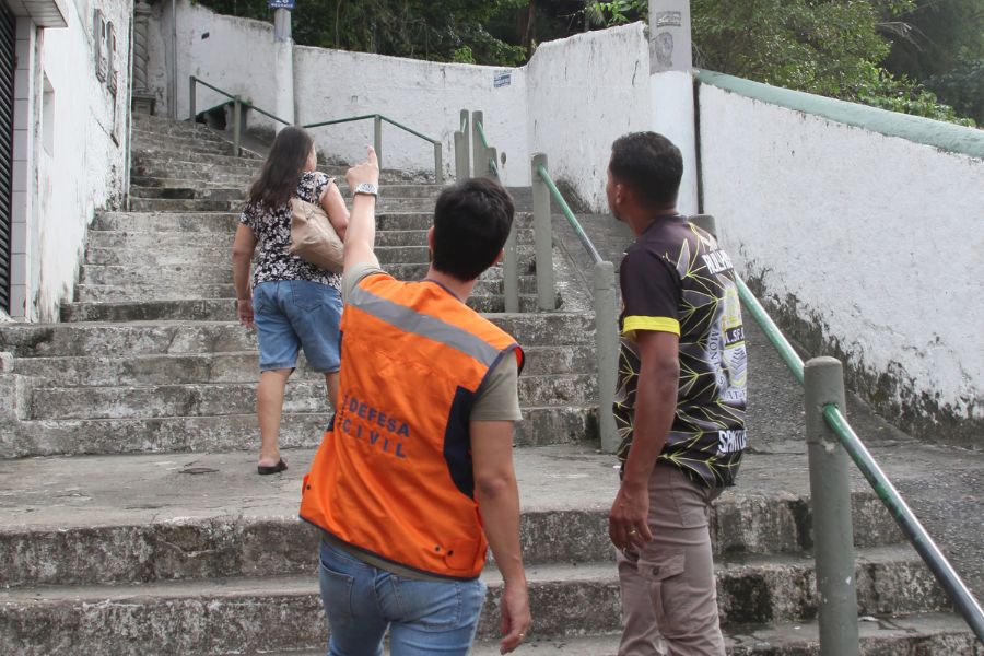 Integração da Defesa Civil com moradores auxilia a reduzir riscos em morros de Santos