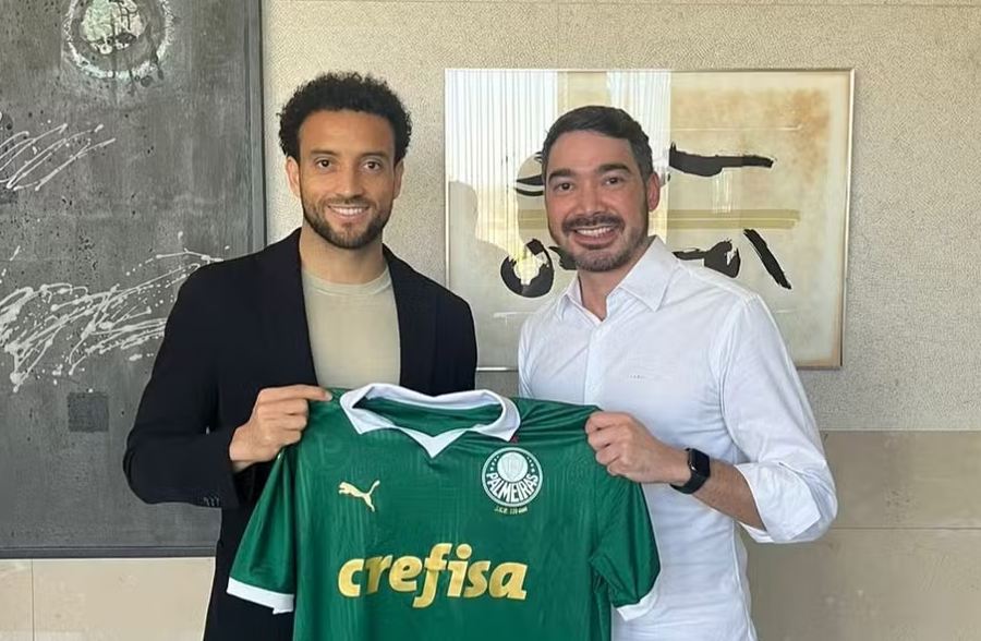 Palmeiras anuncia a contratação do atacante Felipe Anderson