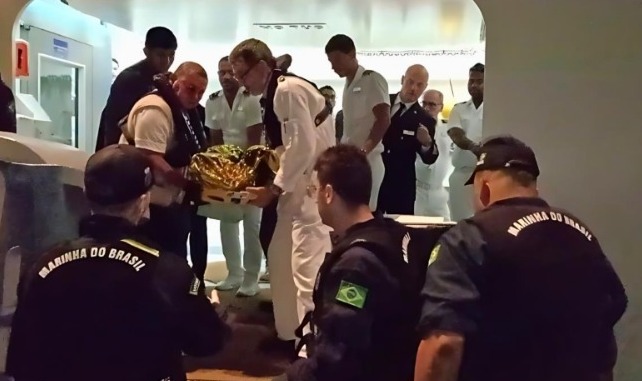 Passageiro com sintomas de infarto é resgatado de navio de cruzeiro em Santos