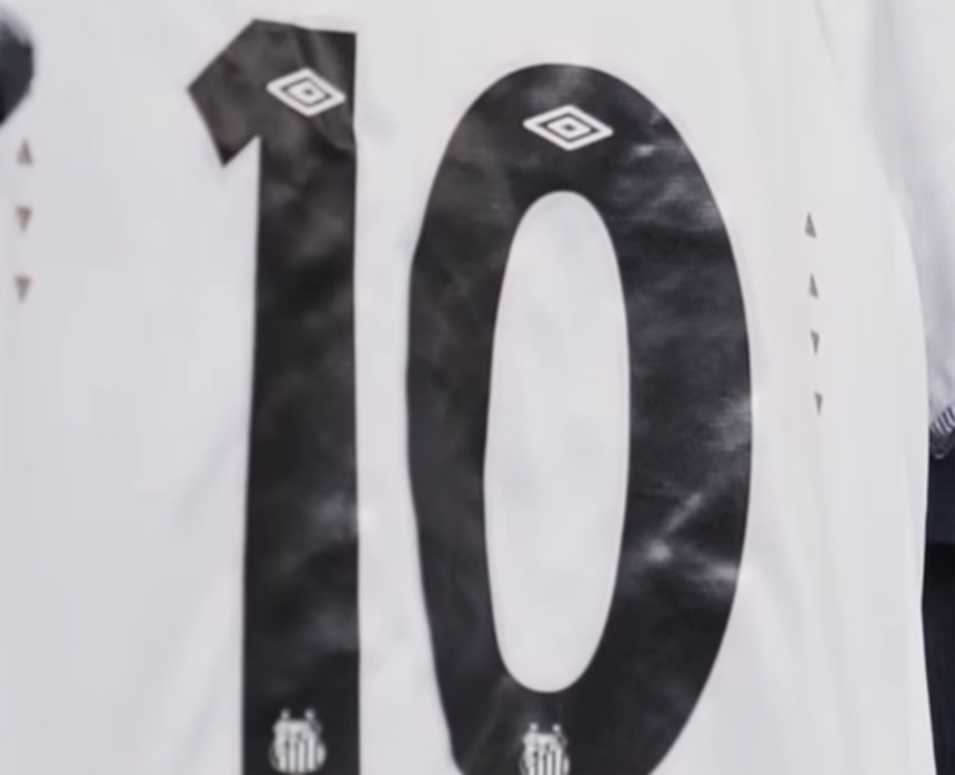 Camisa 10 é colocada na 'cápsula do tempo' e só voltará a ser usada quando o Santos subir para Série A