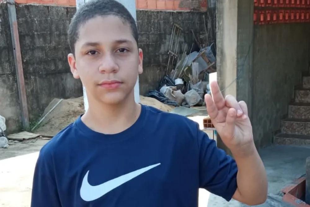 Adolescente agredido em escola de Praia Grande morreu de broncopneumonia, diz IML