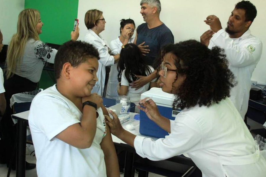 Santos vai aplicar uma dose de vacina contra o HPV a partir desta terça