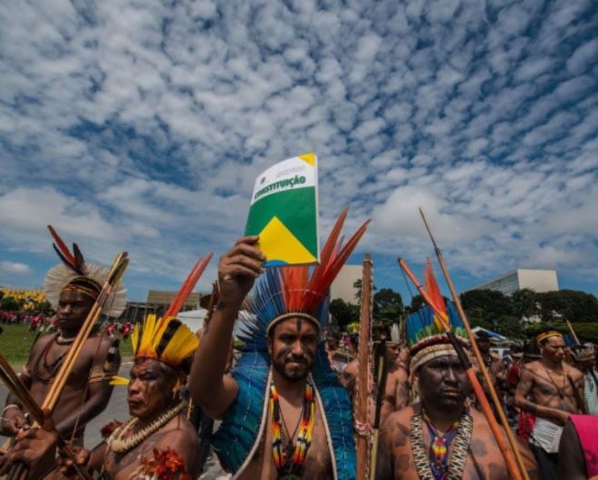 Indígenas guaranis invadem escritório de Itaipu em Brasília e reivindicam território