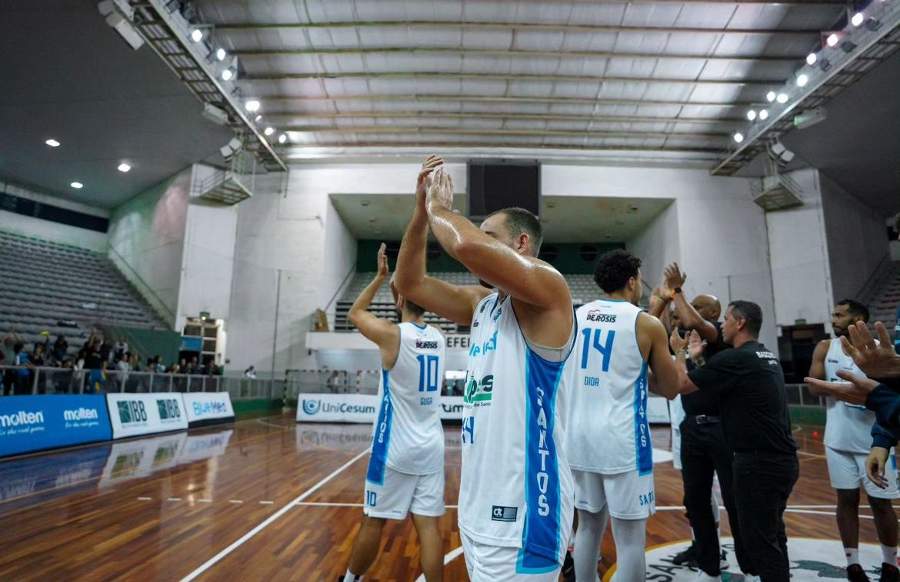 Fabrício Caldeira/Reprodução/Instagram/Basquete Santos