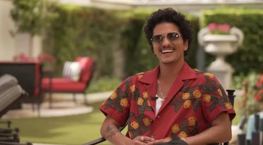 Bruno Mars conta que se apaixonou pelo Brasil após assistir a filme sobre capoeira na infância