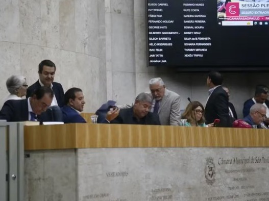 Câmara de SP aprova e Nunes sanciona venda da Sabesp após sessão contestada