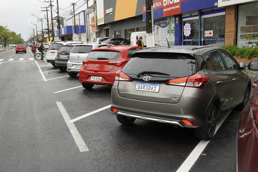 Guarujá conta com novo serviço de credenciamento de estacionamento para idosos