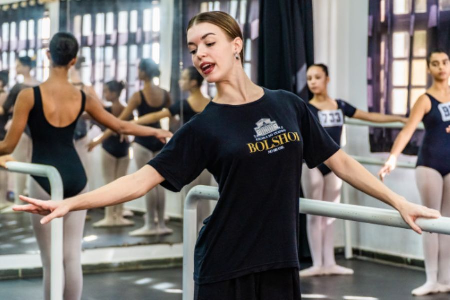 Bailarinos participam da pré-seletiva para bolsas na Escola Bolshoi Brasil