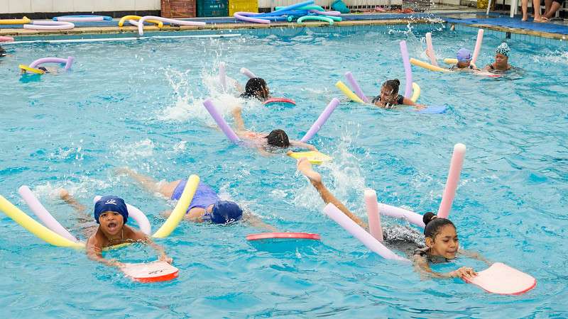 Guarujá abre 1.700 vagas para natação, pilates, dança e outras modalidades nesta segunda