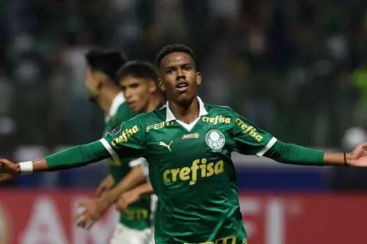 Estêvão treina com o elenco e pode reforçar o Palmeiras