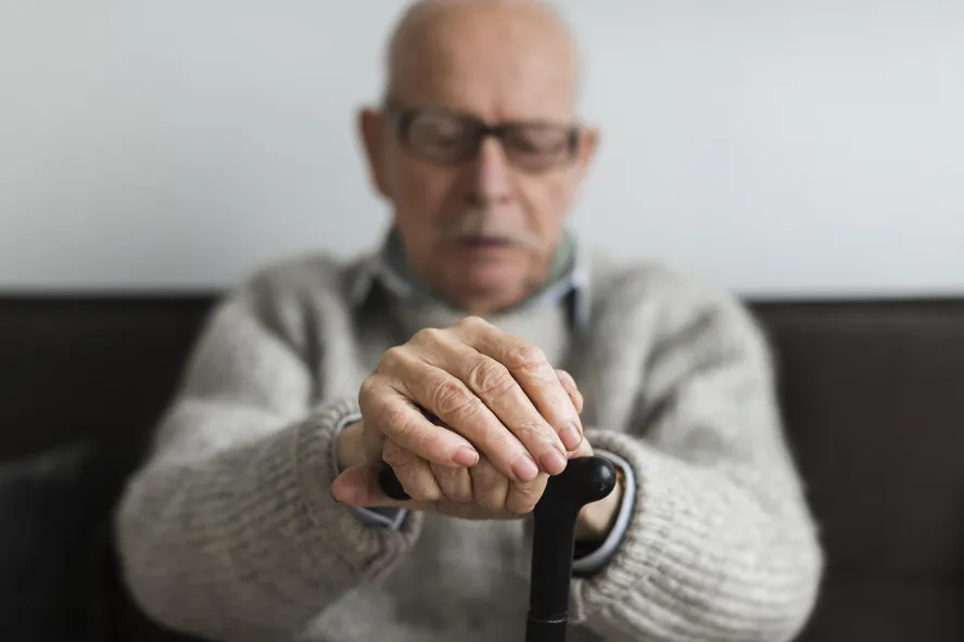 Saúde incorpora primeiro medicamento para demência associada ao Parkinson