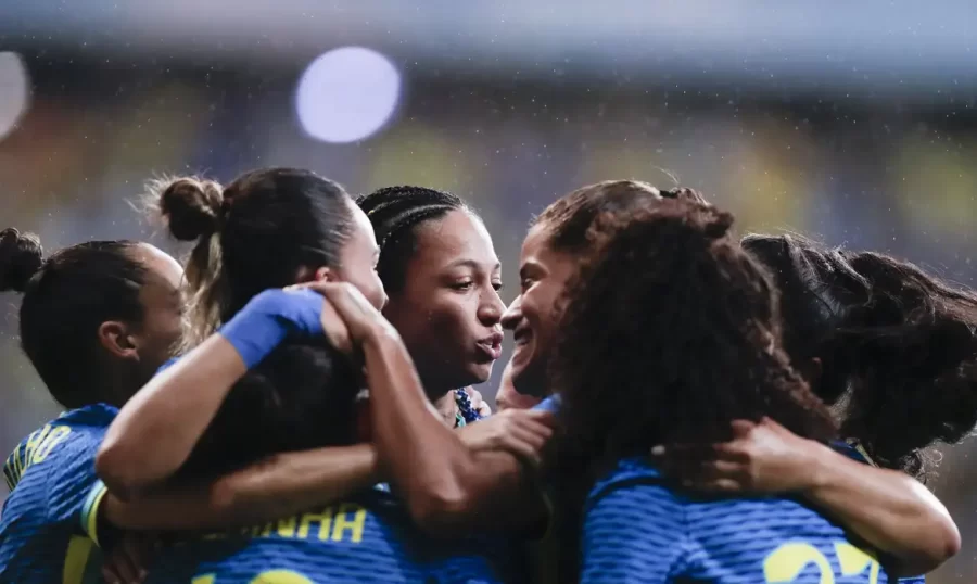 Brasil goleia Jamaica em último jogo antes da convocação para Paris