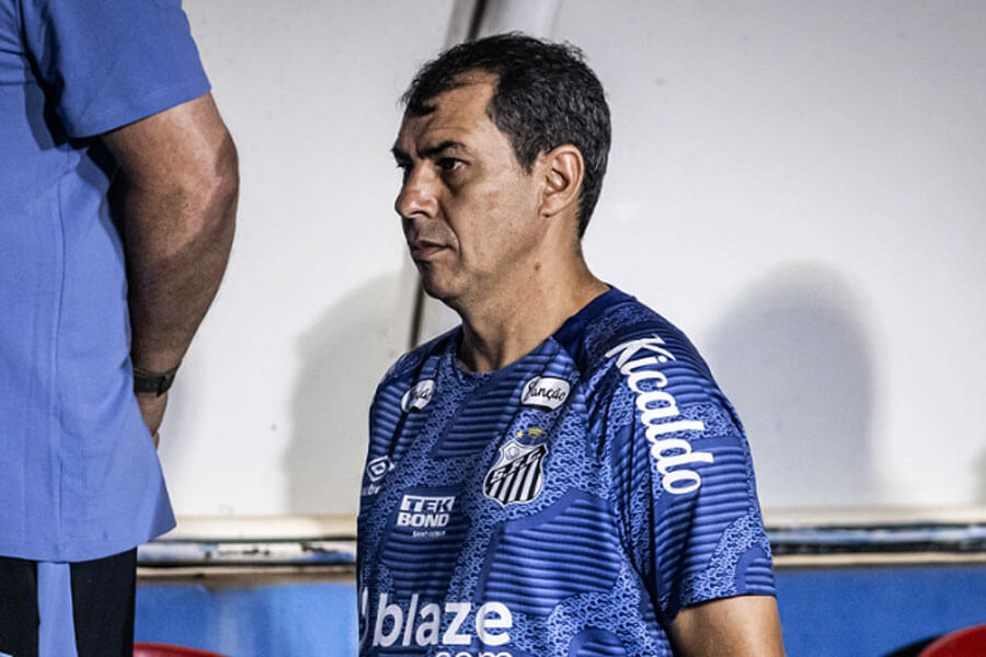 Carille lamenta erros no ataque e diz que faltou atenção nos gols sofridos contra o Botafogo-SP