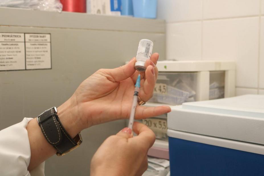 Santos alerta para baixa adesão às campanhas de vacinação