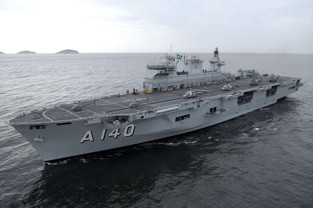 Navios da Marinha chegam ao Porto de Santos para visitação pública