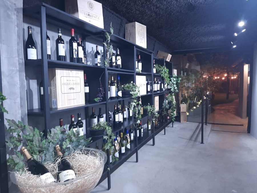 Casa de vinhos Wine Up quer revolucionar cenário gastronômico de Santos