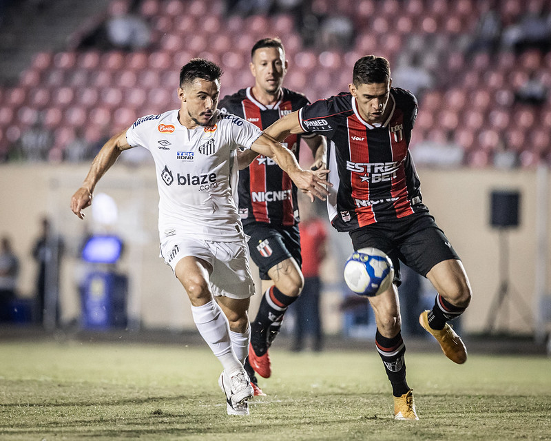 Santos enfrenta o Botafogo-SP, que tem a 3ª pior campanha como mandante na Série B