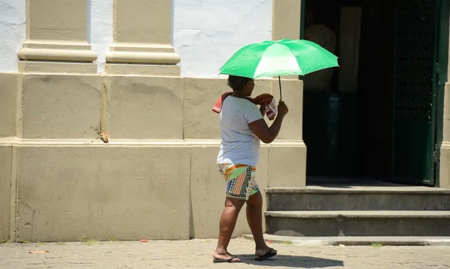 País tem sétima onda de calor em 2024 e temperatura em SP deve chegar a 33°C nesta terça