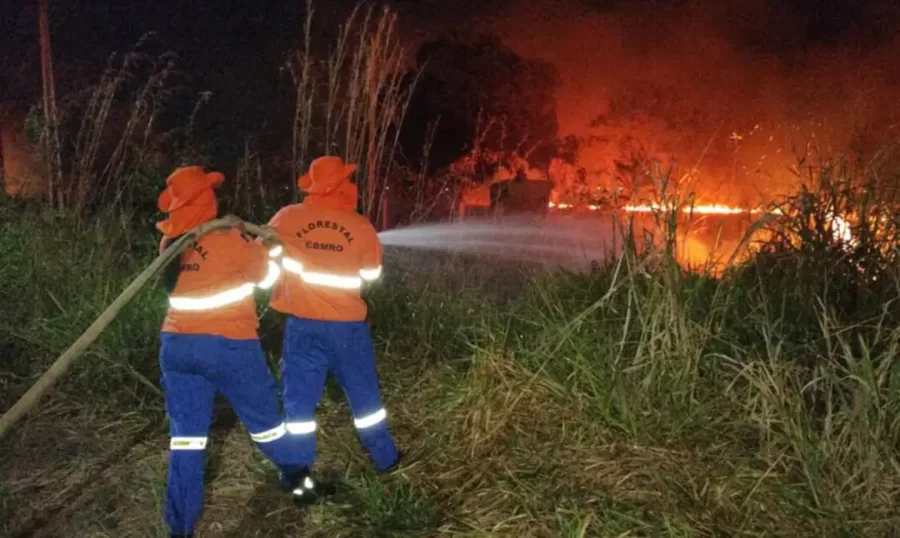 SP registra 6.717 focos de incêndio e se aproxima de recorde; número é 4 vezes o de 2023