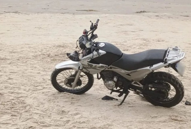 PM localiza motocicleta furtada em praia de Mongaguá