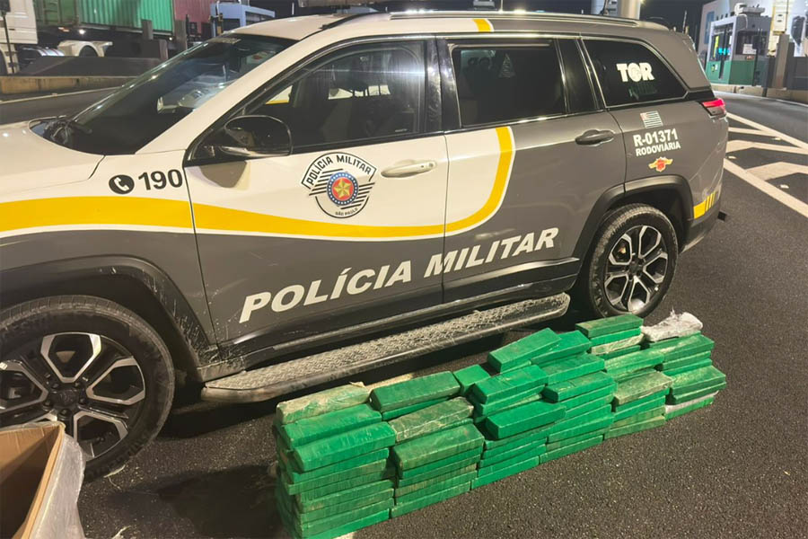 Homem é preso transportando 125 kg de maconha em rodovia da Baixada Santista