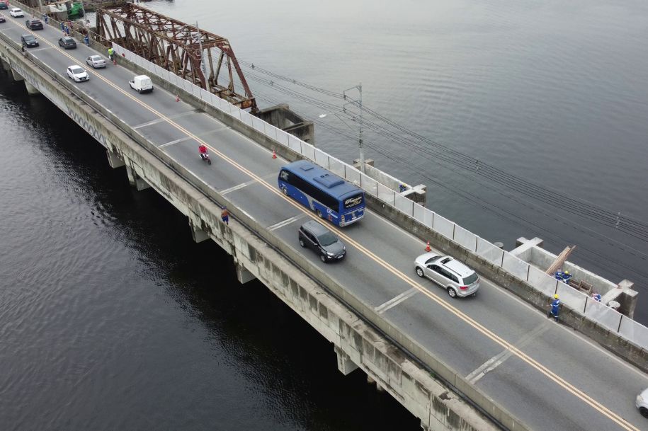 Ponte dos Barreiros tem trânsito interditado devido às obras do VLT