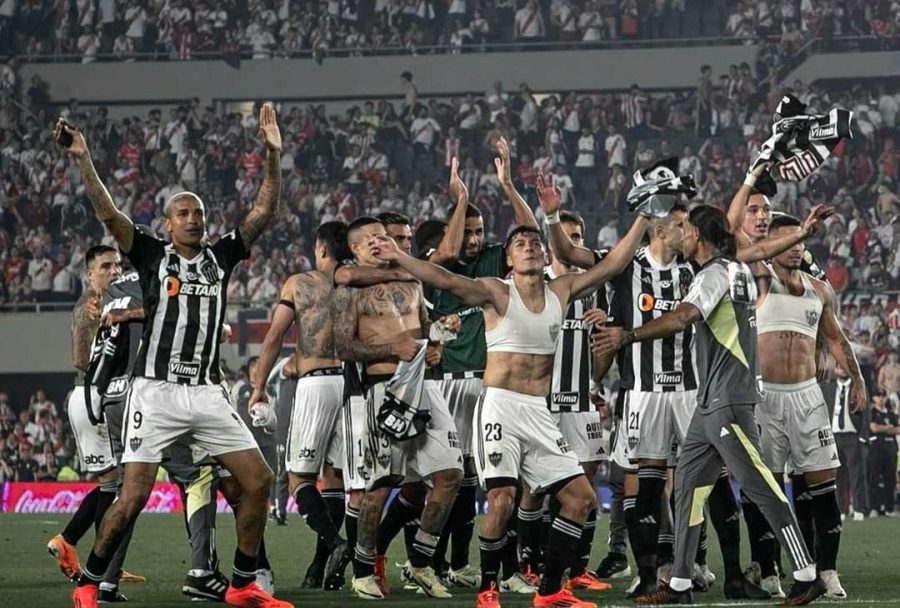 Atlético Mineiro supera clima de insegurança na Argentina e avança à final da Libertadores