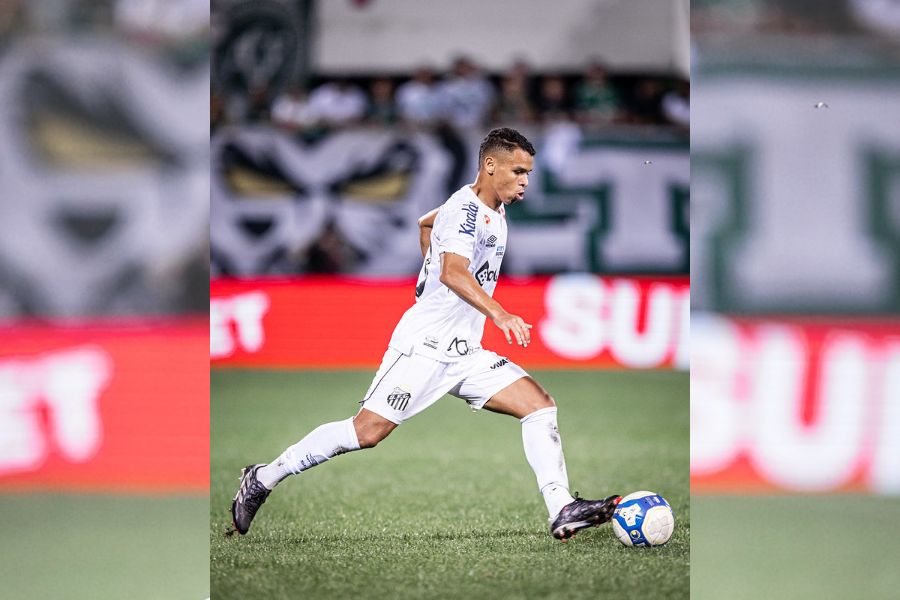 Sandry ganha sequência como titular no Santos após 15 meses