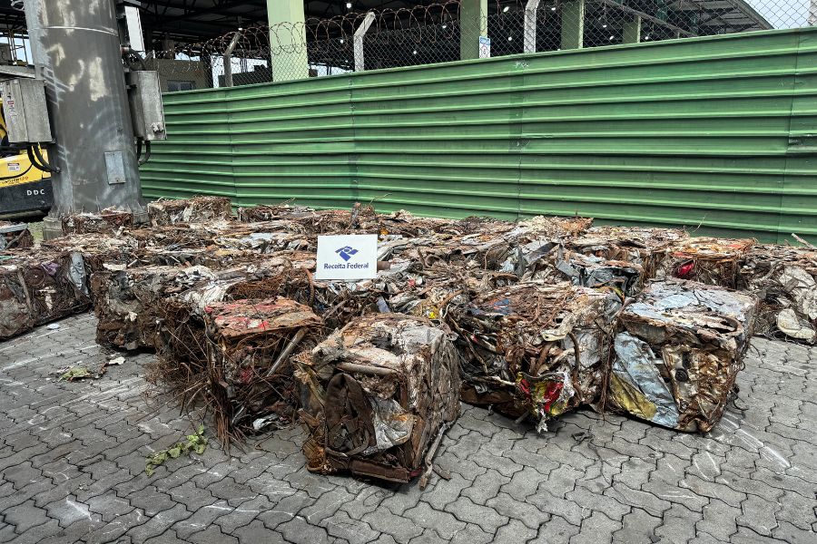 Receita Federal realiza a maior apreensão de cocaína do ano no Porto de Santos