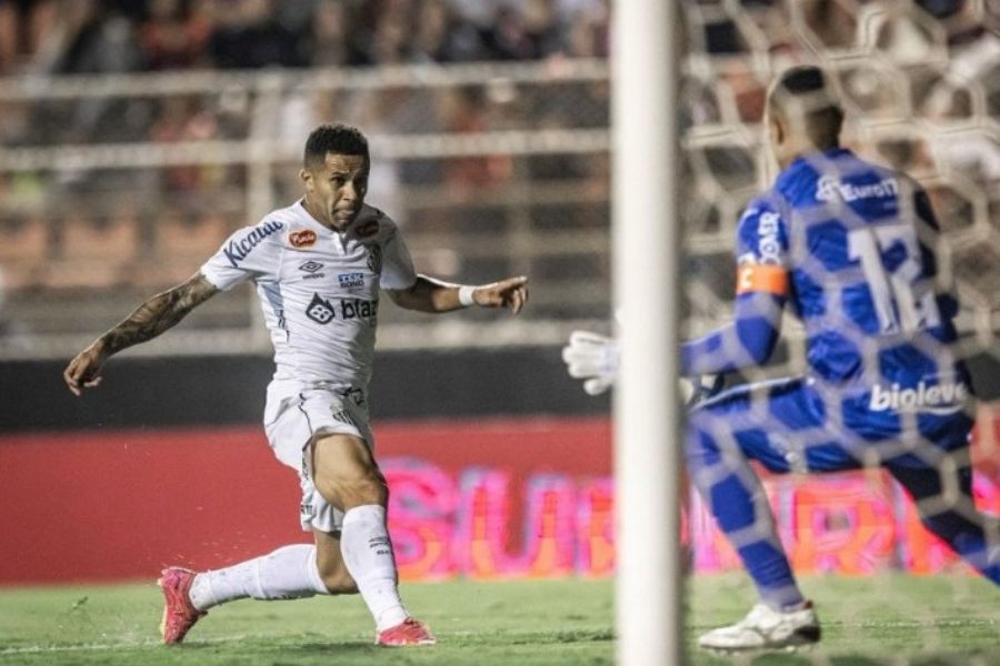 Santos vence Ituano e pode voltar à Série A na próxima rodada