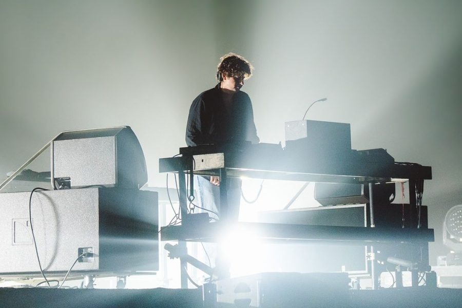 Jamie xx volta ao Brasil com 'In Waves', influenciado por pistas ao redor do mundo