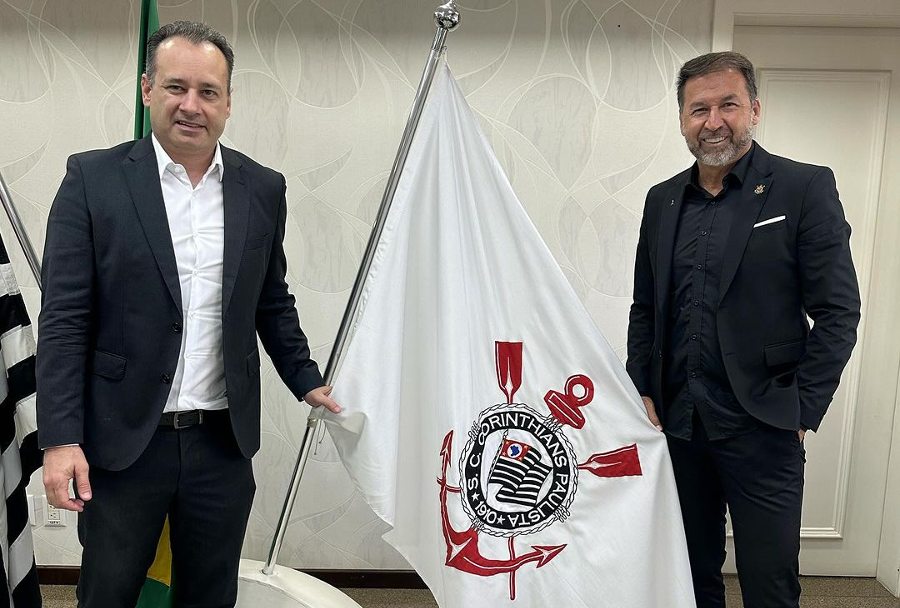 Vinicius Cascone assume diretoria de negócios jurídicos do Corinthians