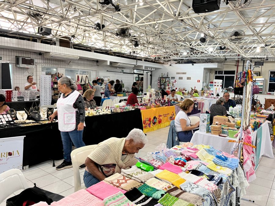 Feira de Variedades do Lar das Moças Cegas vai até sexta-feira em Santos