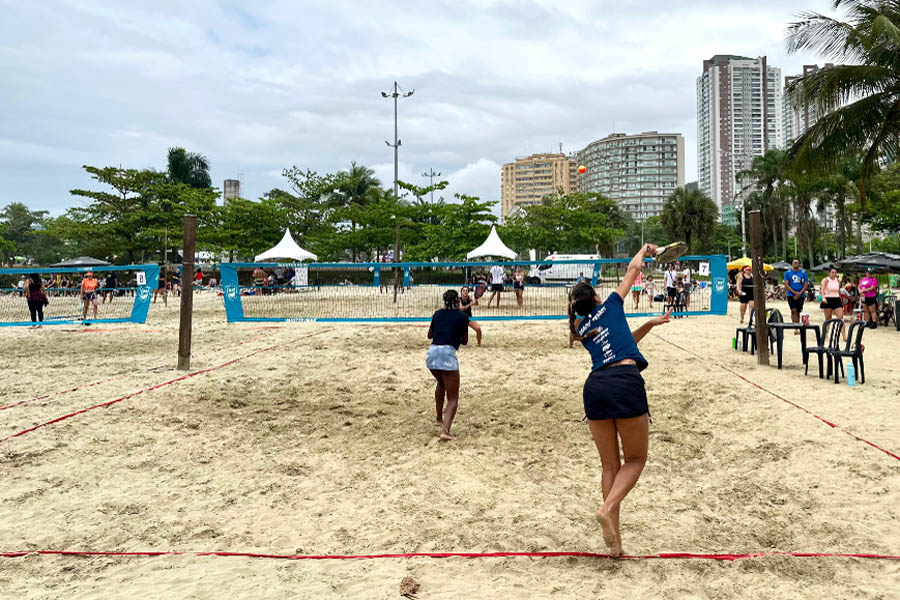 2ª Copa Cidade de Santos Unisanta de Beach Tennis é disputada na Praia do José Menino