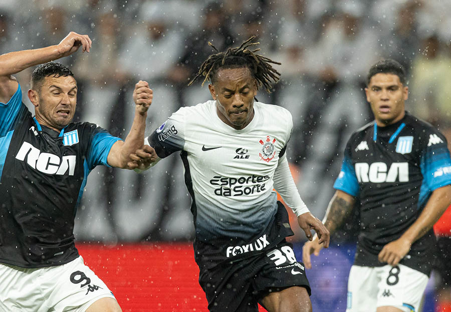 Corinthians cede empate ao Racing e deixa vaga na final da Sul-Americana aberta