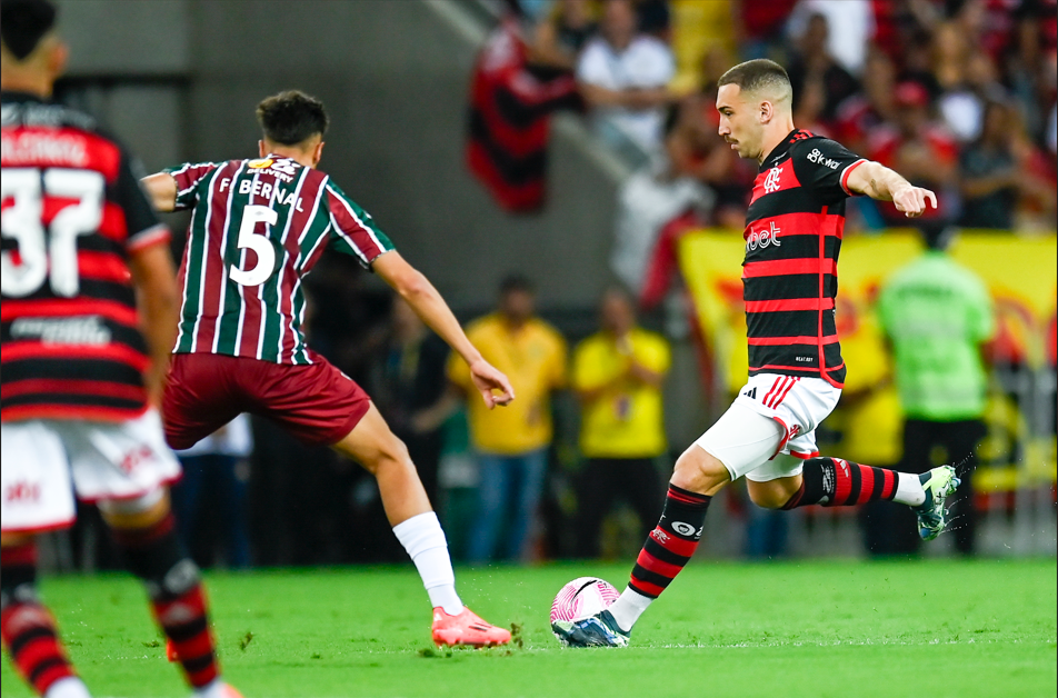 Flamengo vê Corinthians crescer e tem clássico a esquecer