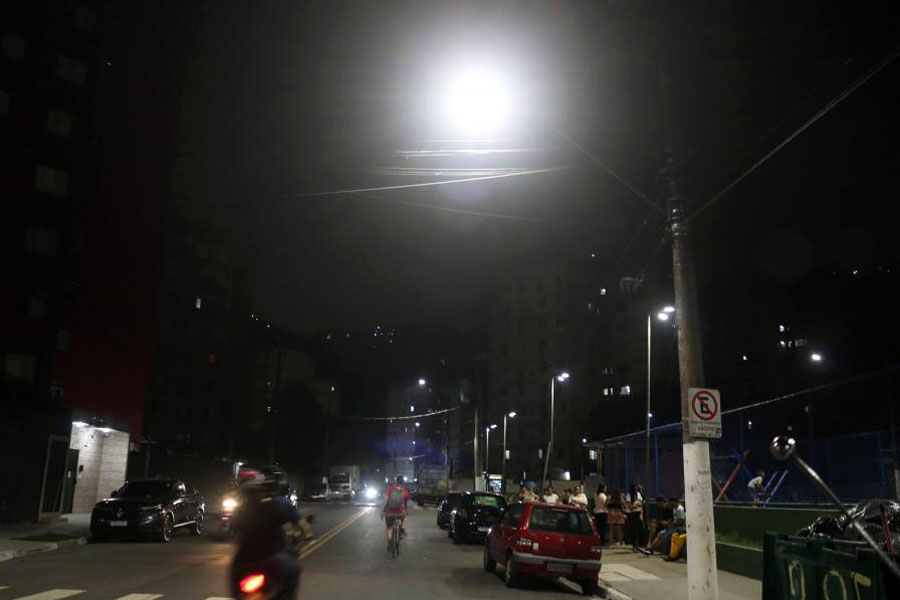 Mais nove ruas de Santos recebem iluminação em LED