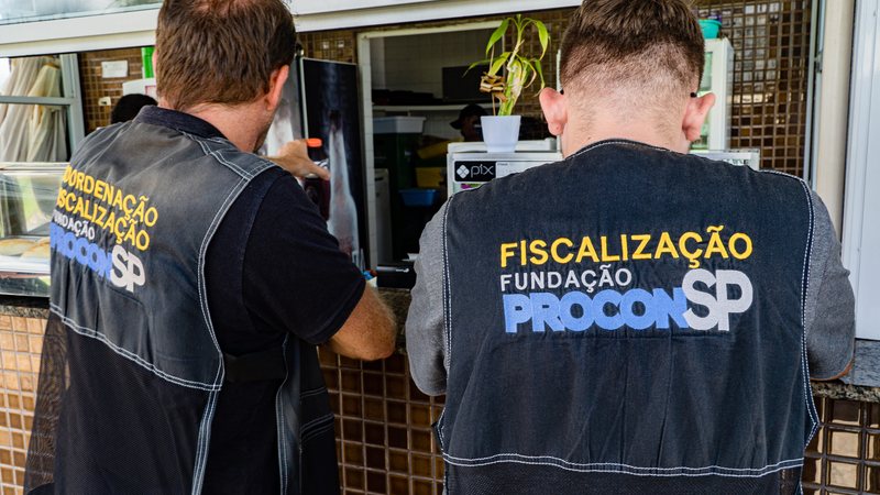 Mercado em Bertioga é autuado por irregularidade em fiscalização do Procon