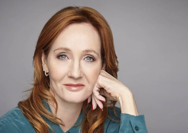 Transfobia de J.K. Rowling não afeta série de Harry Potter, diz CEO da HBO