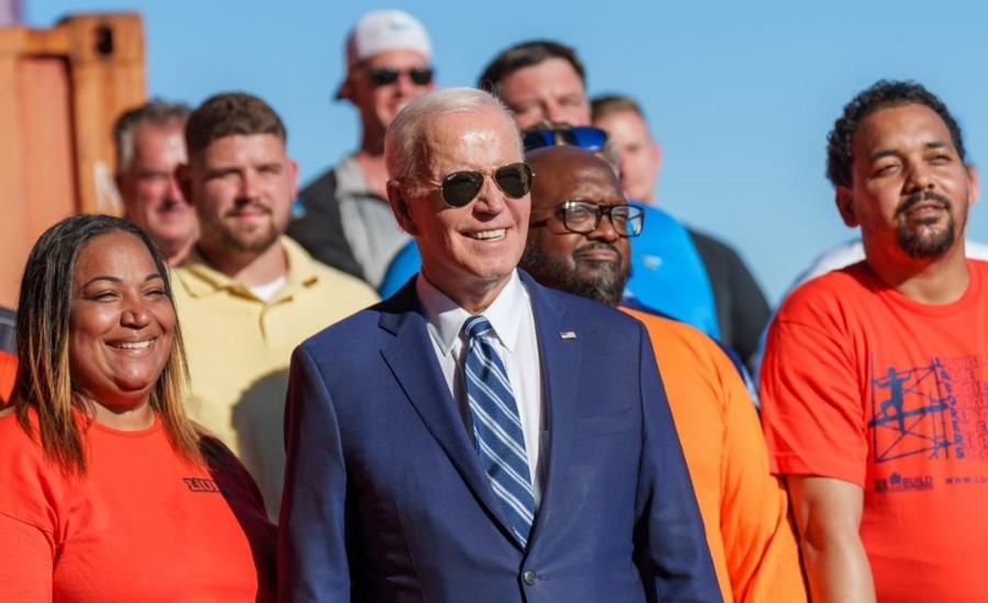 Biden chega a Manaus para primeira visita de presidente dos EUA à amazônia brasileira