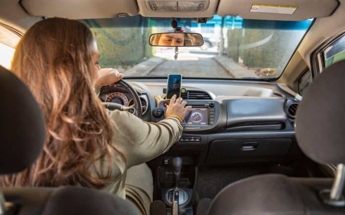 Vereadora propõe lei para garantir mais segurança para motoristas mulheres de app