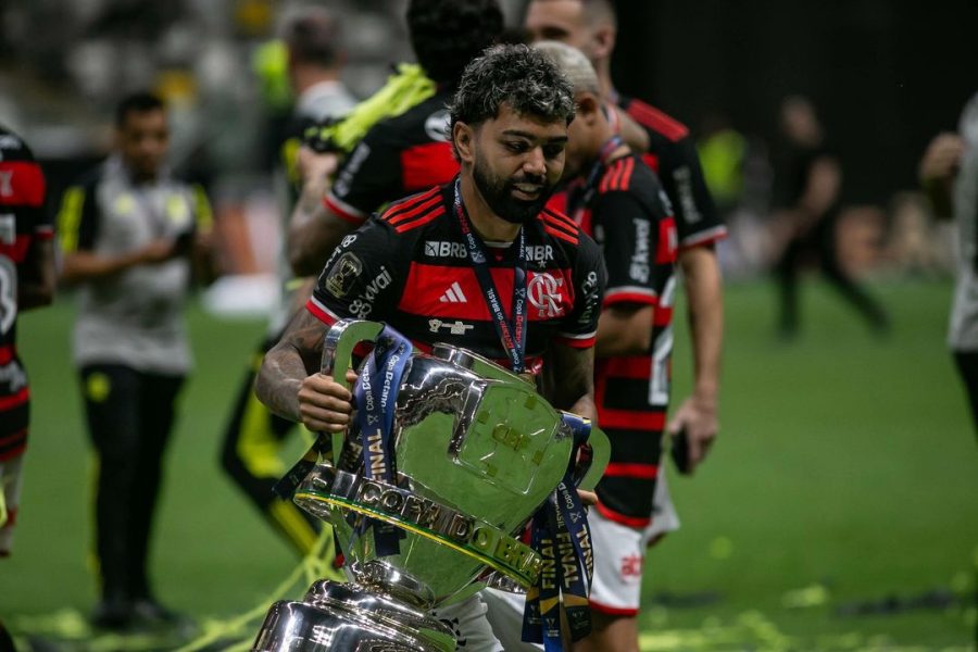 Cruzeiro acerta contratação de Gabigol, que não fica no Flamengo em 2025