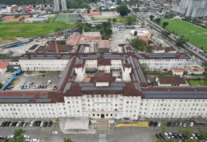 CPFL implanta sistema de paineis de energia solar na Santa Casa de Santos