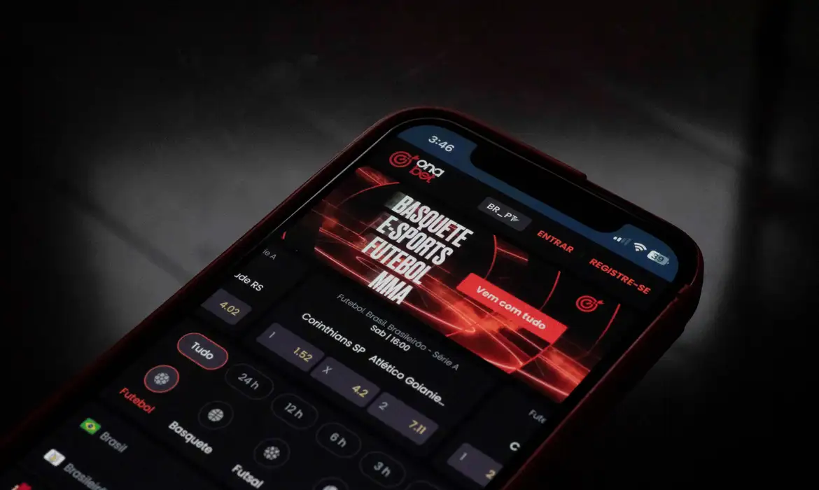 Apple proíbe bets, mas ilegais driblam controle e oferecem de tigrinho a apostas em apps para crianças