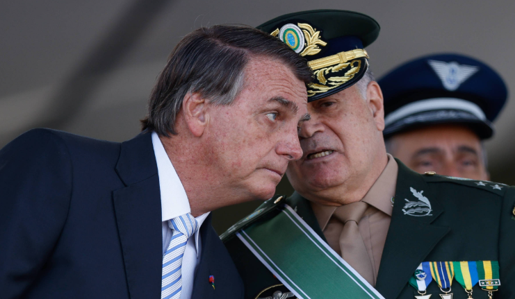 General enviou carta golpista a chefe do Exército, e medo de Bolsonaro abafou punição